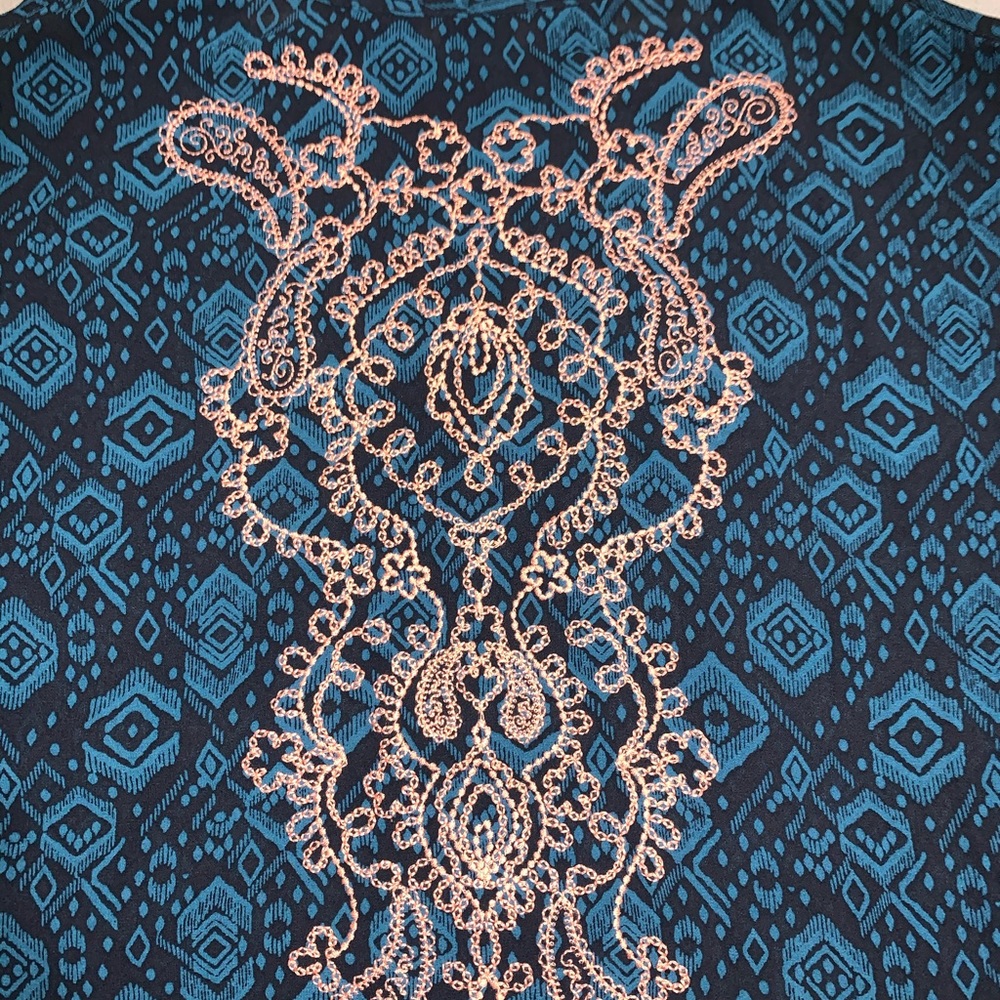 Embroidered tank - Picture 2 of 3